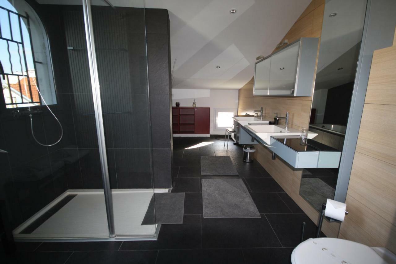 Deluxe Double Room Bath,1394192435:JPEG